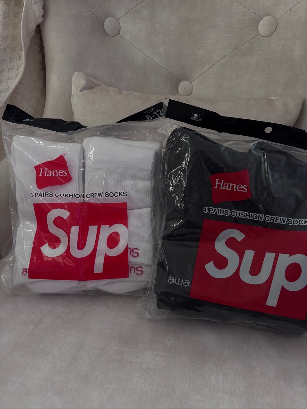 Hanes Sup Cushion Crew Socks Pack - White & Black (4 Pairs)